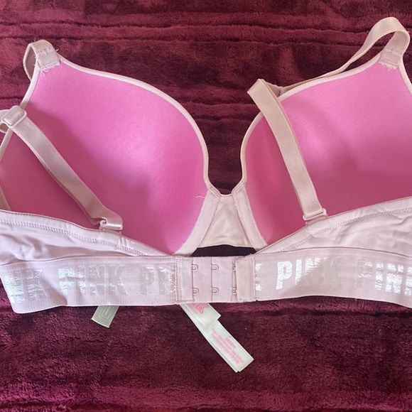 Pink everywhere t-shirt lightly lined bra 34D color/light pink good condition - Picture 2 of 2